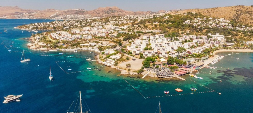 BODRUM'DA O ARSA SATILIYOR