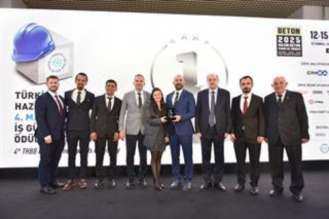 BU ÖDÜLLER BETONU MAVİYE BOYAYABİLENLERE