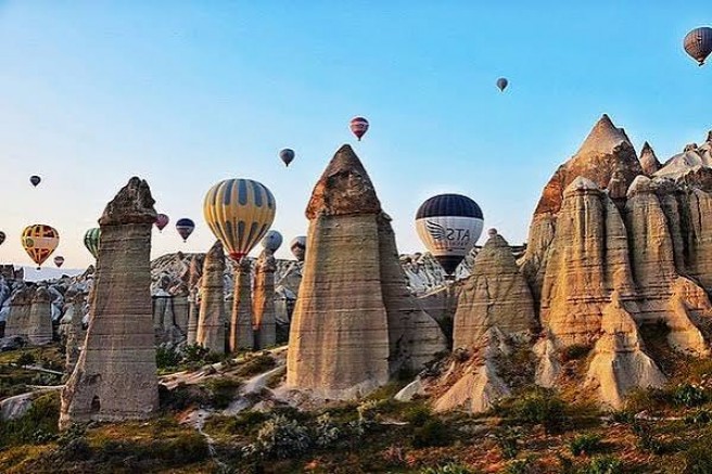 ÇİNLİLEÇİNLİLER KAPADOKYA'YI MESKEN EDİNDİ