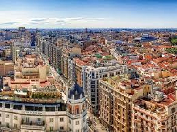 İSPANYA İYİ AŞLADI