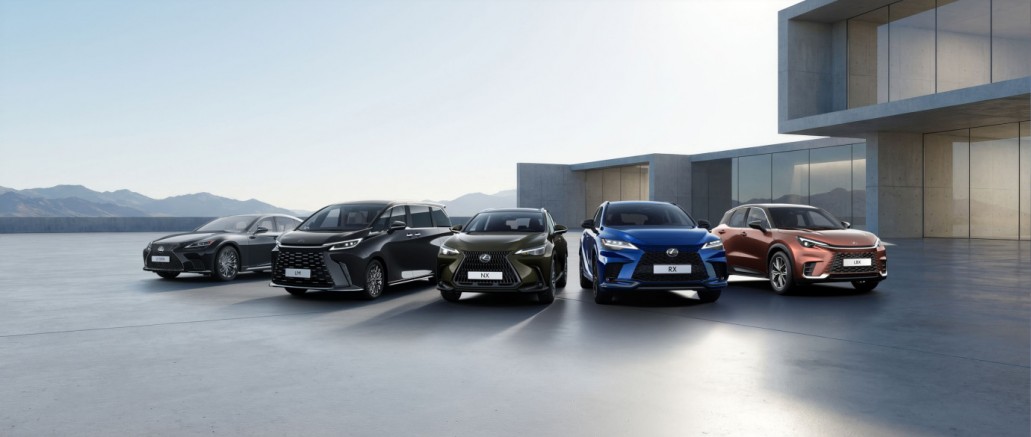 LEXUS İLE 10 YIL BÖYLE GEÇMİŞ