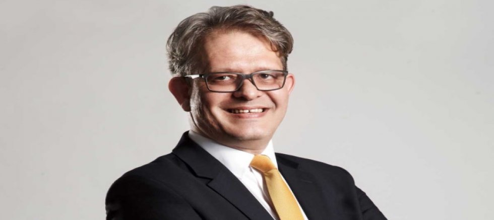 ARTIK TEK ÇATI ALTINDA