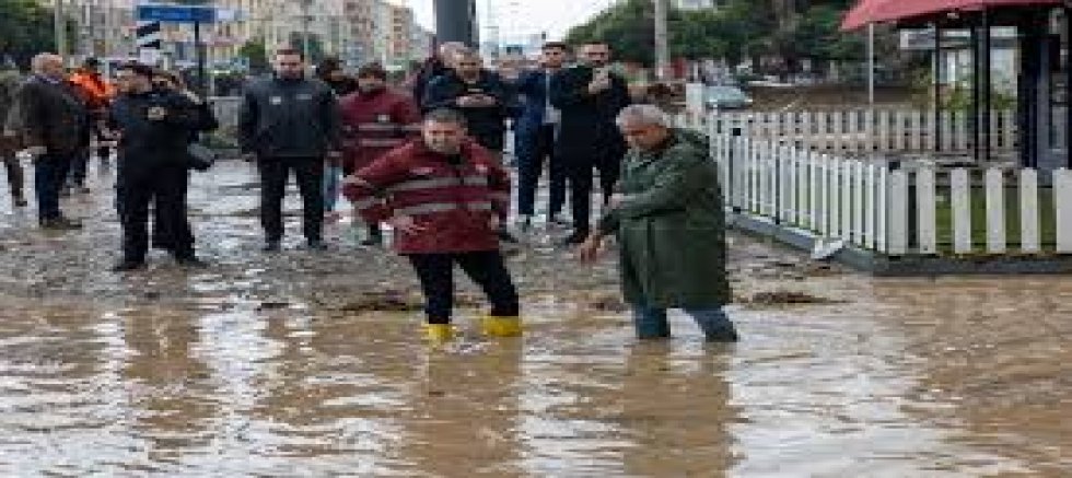 AŞIRI YAĞIŞLARIN SEBEBİ ORTADOĞU'DAKİ SAVAŞ OLABİLİR