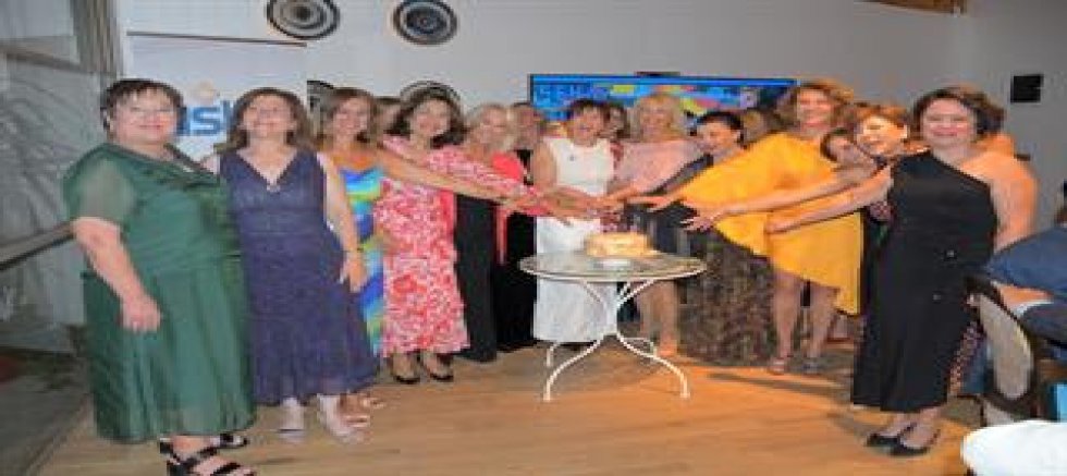 BU İKİNCİ YIL KADINLARIN GURUR VE ONUR ESERİ