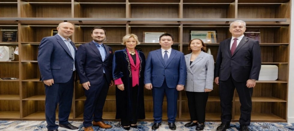 DEDEMAN DÜNYA MARKASI OLMA YOLUNDA İLERLİYOR