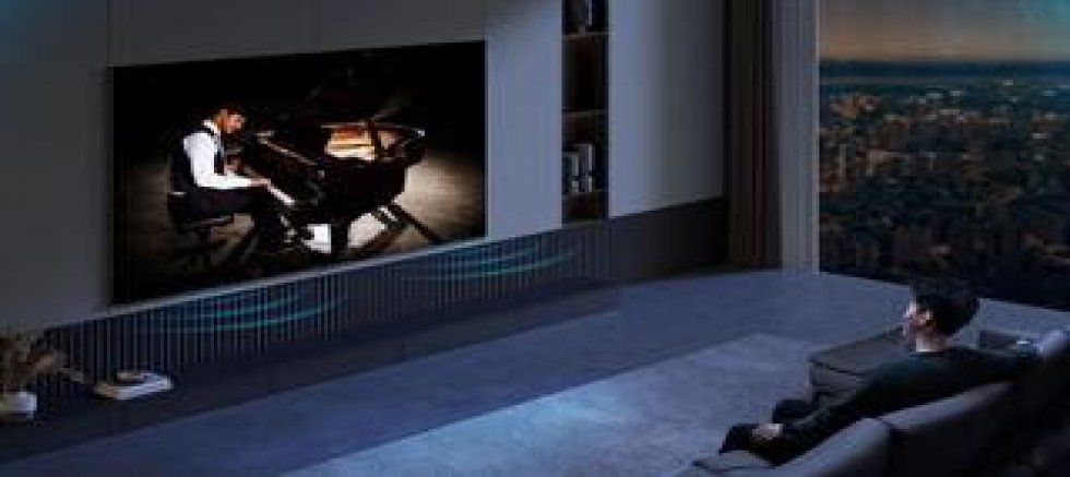 DEV EKRANIN YENİ ADI: TCL