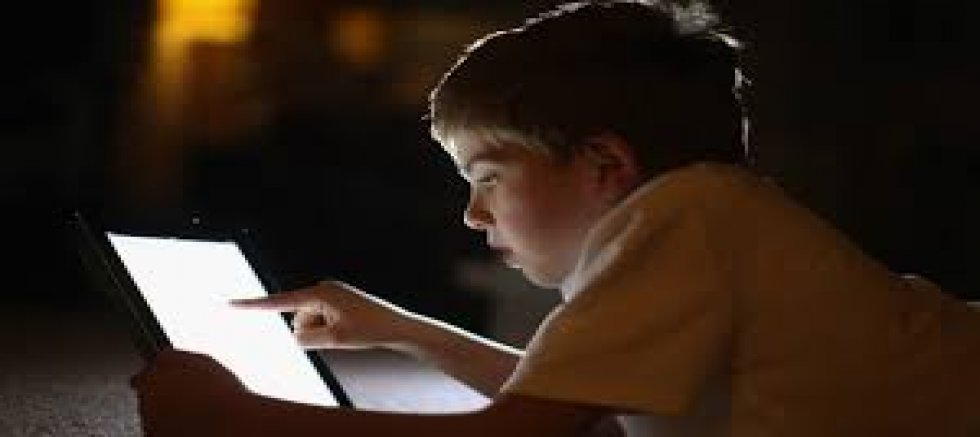 DİJİTAL BAĞIMLILIK BEYNİN ÖDÜL SİSTEMİNİ ETKİLİYOR