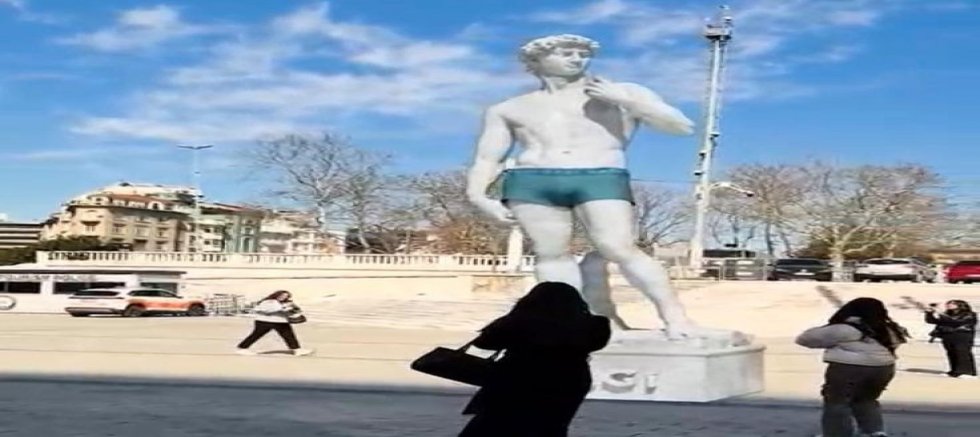 DİKKAT ÇEKEN REKLAM