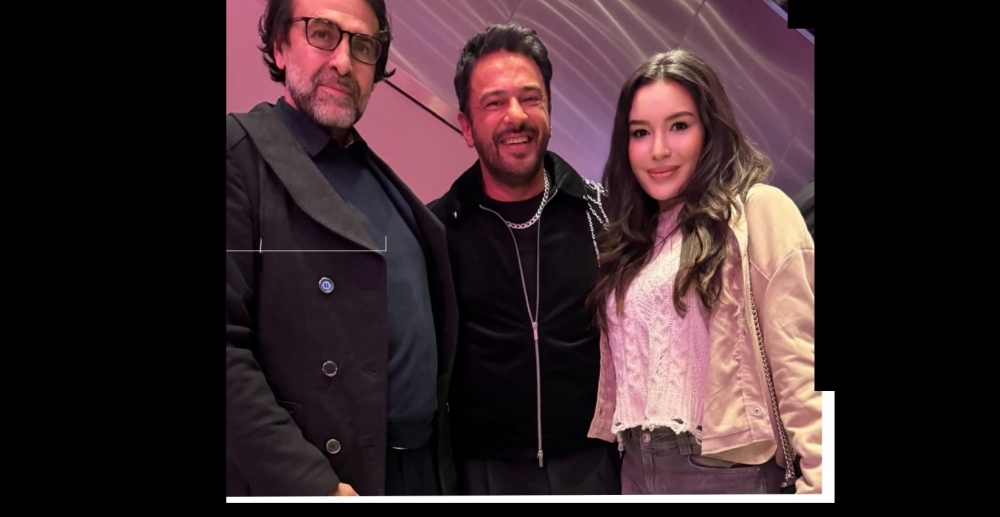 EMİRHANOĞLU VE SAYAR O LANSMANDA BÖYLE GÖRÜNTÜLENDİ