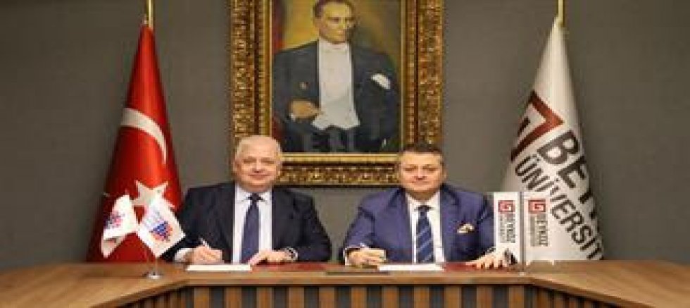 GELECEĞE İMZA ATTILAR