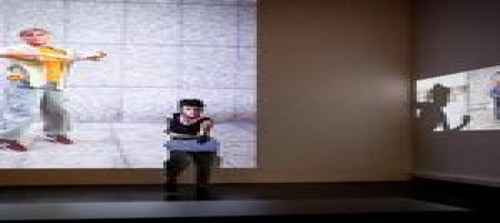 SADECE BİR  DAKİKA İSTİYOR!!!