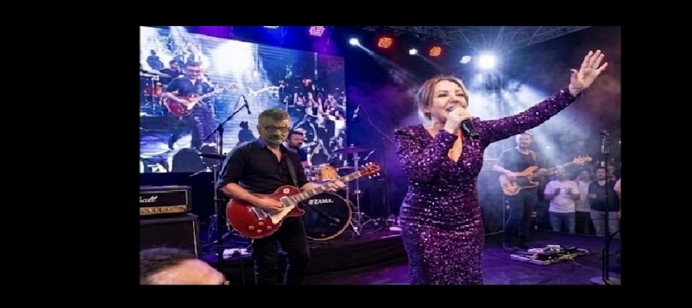 SİNEM&BOĞAÇ YÜZGÜL CANLI KONSERLERE ‘ÇOCUKLUK AŞKI’YLA  BAŞLADI!!!