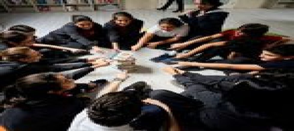 TOPLUM OLARAK SOSYAL İLİŞKİLERİMİZ ÇOK ZAYIF BELKİ AMA