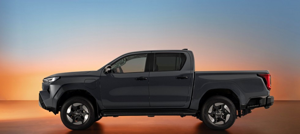 OTOMOTİVDE YENİLENMENİN ADI: TOYOTA