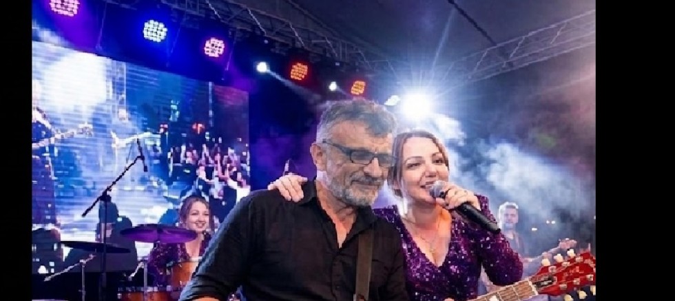 SİNEM&BOĞAÇ YÜZGÜL CANLI KONSERLERE ‘ÇOCUKLUK AŞKI’YLA  BAŞLADI!!!