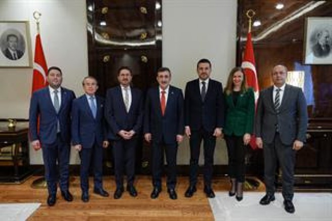 SİYASET DESTEĞİ OLMADAN SERAMİK SEKTÖRÜ AYAĞA KALKAMAYACAK GİBİ GÖZÜKÜYOR