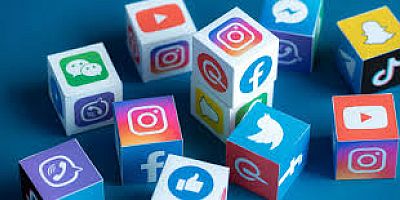 BİR NESİL SOSYAL MEDYA İLE KALICI BENLİK KAYBI YAŞIYOR