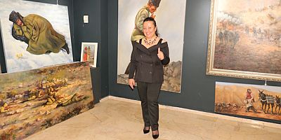 BU SERGİDE HEM KADIN VAR HEM ATATÜRK VAR!!!