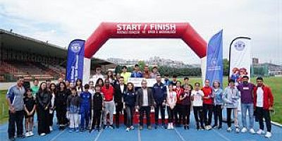 ÇOLAKOĞLU METALURJİ, 19 MAYIS’I GENÇ SPORCULARLA KUTLADI