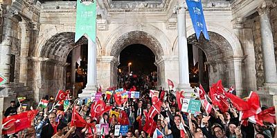 DÜNYANIN KENTİ ANTALYA MURATPAŞA MEYDANLARINDA
