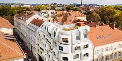 EFSANEVİ MİMARIN EFSANEVİ TASARIIM OTEL AÇIK ARTTIRMAYLA SATILIYOR