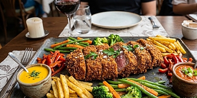 GASTRONOMİ UZMANI BOĞAÇ YÜZGÜL’ÜN ‘BEEFANTASIANNA’SI DÜNYA  LİSTESİNE GİRDİ