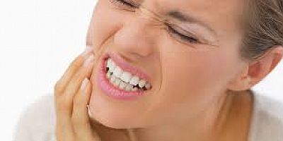 GEÇMEYEN BAŞ AĞRISININ SEBEBİ DİŞ SIKMA OLABİLİR