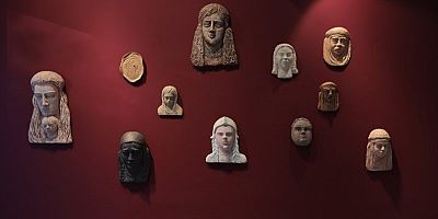 “GÖZLERİMİN ÖNÜNDESİN”:  NASİP ve NURİ İYEM’İN  21 YIL SONRA YENİDEN BULUŞAN İZLERİ  BURSA TAYYARE KÜLTÜR MERKEZİ’NDE!