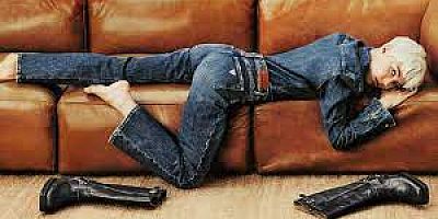 GUESS JEANS VE IRIS LAW, ÖNÜMÜZDEKİ 40 YILIN DENIM MODASINI ŞEKİLLENDİRİYOR