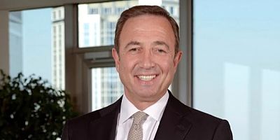 HAMDİ AKIN İŞİNİN BAŞINDAMIŞ!