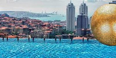 İSTANBUL SICAĞINA KARŞI PANORAMİK MANZARA EŞLİĞİNDE YÜZEREK SERİNLEME KEYFİ!