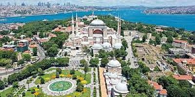 İSTANBUL TURİSTLERİNİN YÜZDE 10’U RUS