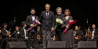 İYİ Kİ DOĞMUŞSUN NAZIM HİZMET