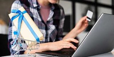 MAĞAZADAKİ MÜŞTERİYİ ONLINE’YE ÇEKMENİN YOLLARI VAR