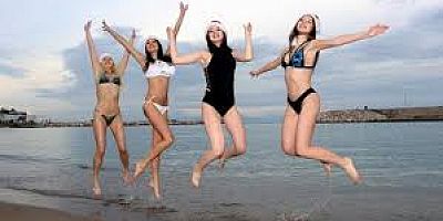 MART KAPIDAN BAKTIRIR RUSLARA TATİL YAPTIRIR