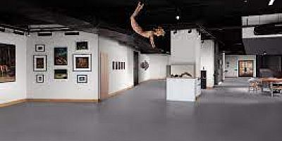 MERAKLA BEKLENEN SİMÜLAKRA SERGİSİ LOFT ART GALLERY’DE SANATSEVERLERLE BULUŞTU