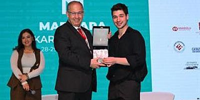 OYUNCULUK KOMPLİEK BİR MEŞGALEDİR