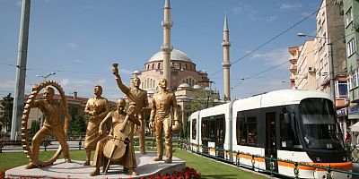 PLAKASI 26 HEDEFSE GELECEK