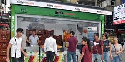 SIKMA MEYVE SUYU BÜFELERİNDE MEYVE VE ‘SU’ İÇİYORUZ