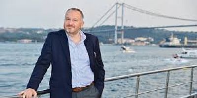 TURİZM SEKTÖRÜ YIKILMADAN AYAKTA KALMASINI BİLMİŞ