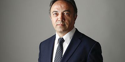  TÜRK AKADEMİSYENİN KAYA GİBİ BAŞARISI