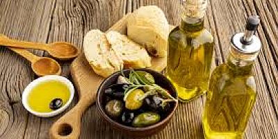 ZEYTİNYAĞININ BAŞKENTİ AYVALIK'TA İLK HASAT YAPILDI